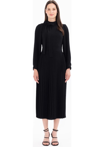 Kadın Bağlama Detaylı Pliseli Elbise-Siyah fiyatları