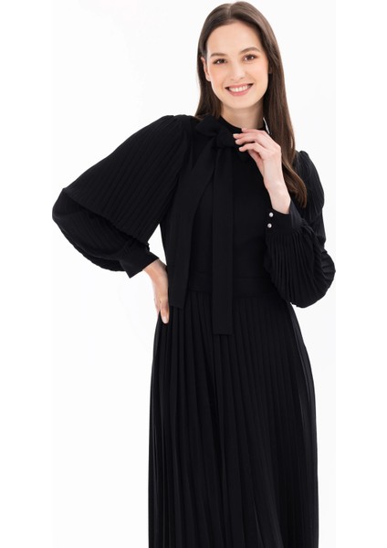 Kadın Bağlama Detaylı Pliseli Elbise-Siyah modelleri
