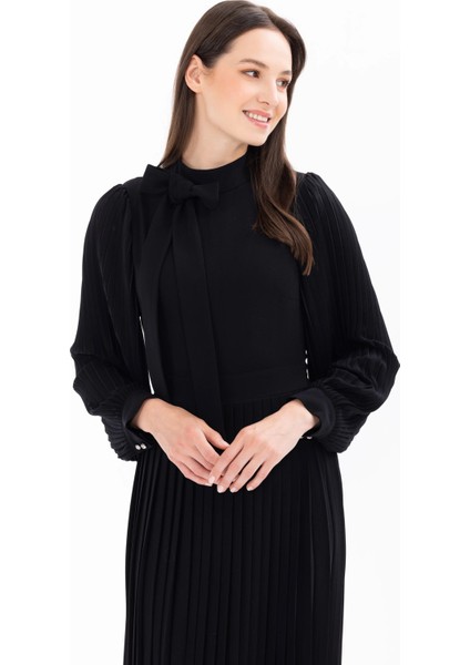 Kadın Bağlama Detaylı Pliseli Elbise-Siyah indirimleri