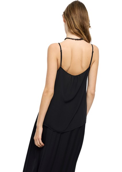 V-Yaka Dantel Detaylı Bluz fiyatları