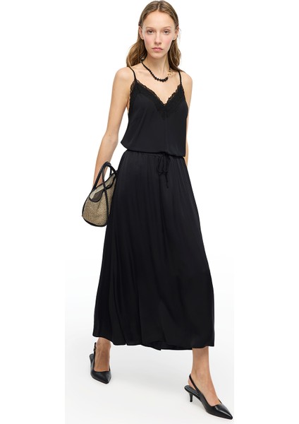 V-Yaka Dantel Detaylı Bluz modelleri