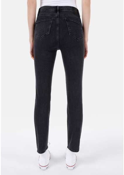 Slim Fit Kadın Siyah Jean Pantolon fiyatları