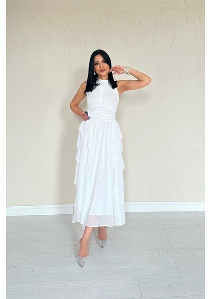 Beyaz Önü Büzgülü Fırfırlı Elbise
