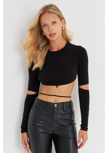Kadın Siyah Aksesuarlı Crop Bluz B2947 fırsatları