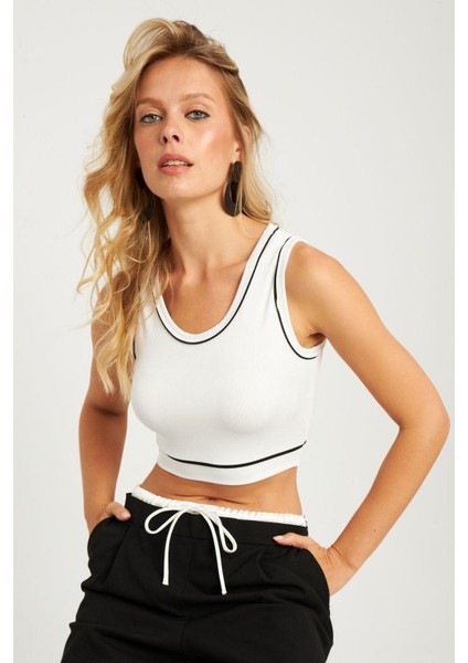 Kadın Beyaz Fitilli Crop Bluz CG359