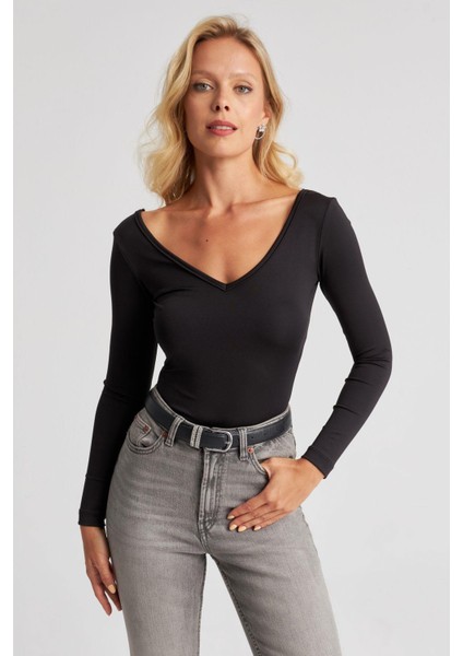 Kadın Siyah Dantel Detaylı V Yaka Bluz EY2672 fırsatları