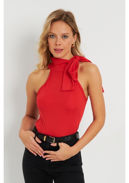 Kadın Fiyonklu Crop Bluz Kırmızı EY2726 modelleri