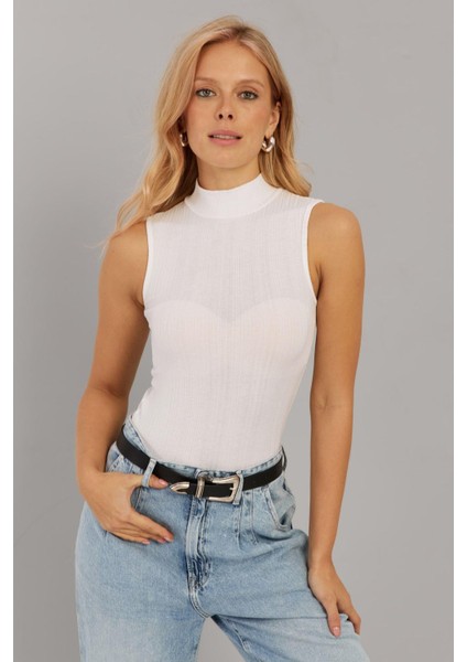 Kadın Beyaz Fitilli Kolsuz Bluz LPP1261 fırsatları
