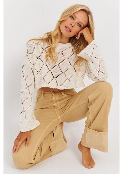 Kadın Ekru Ajurlu Kısa Triko Bluz YZ628