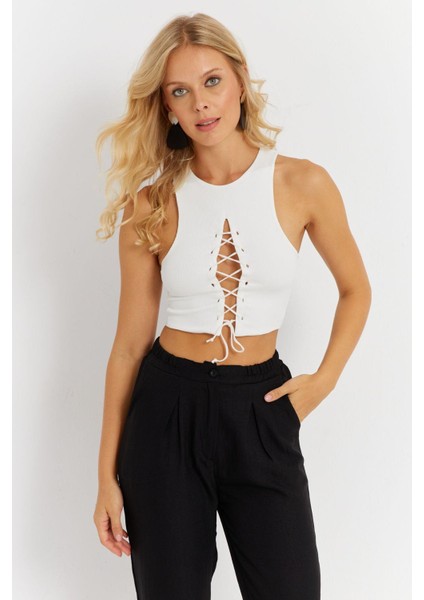 Kadın Beyaz Detaylı Crop Bluz AYD375 modelleri