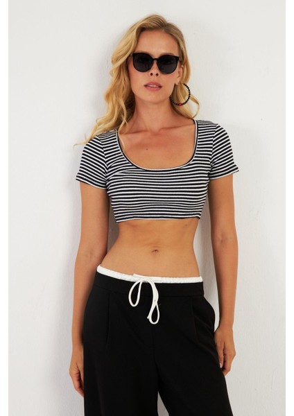 Kadın Siyah-Beyaz Çizgili Crop Bluz XL2022 modelleri