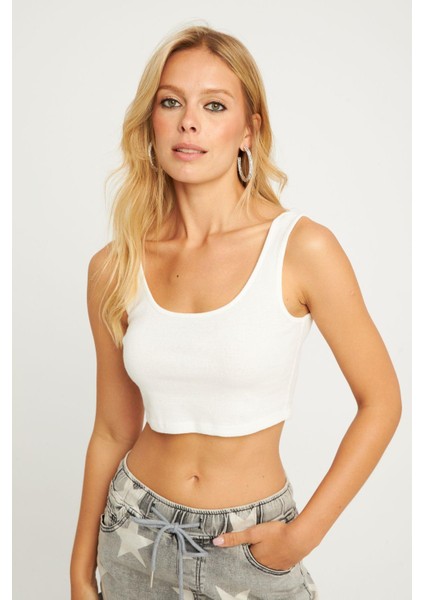 Kadın Beyaz Crop Bluz AYD339 modelleri