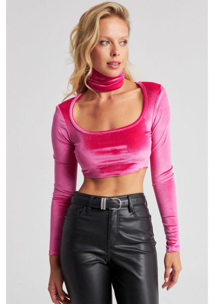 Kadın Fuşya Kare Yaka Boyunluklu Kadife Crop Bluz B2867 fırsatları