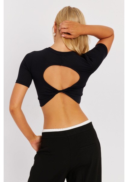 Kadın Siyah Sırt Dekolteli Crop Bluz CY450