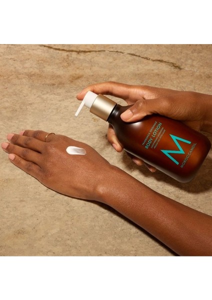 Body Lotion Üsstün Nemlendirici Vücut Losyonu 360ML 0007 EVAKUAFOR20 fiyatları