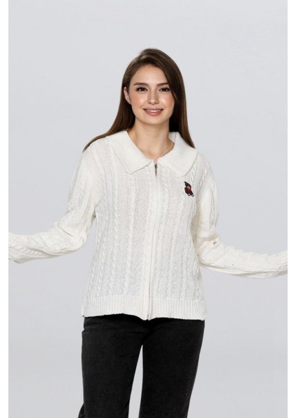 Kadın Ayıcık Işlemeli Fermuarlı Saç Örgü Triko Hırka FLT1009 modelleri