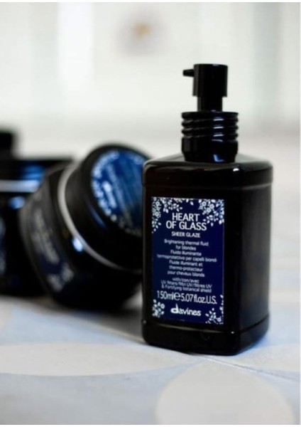 Heart Of Glass Sheer Glaze Sarı Saçlar Için Parlatıcı Termal Sprey 150 ml Trusty 137