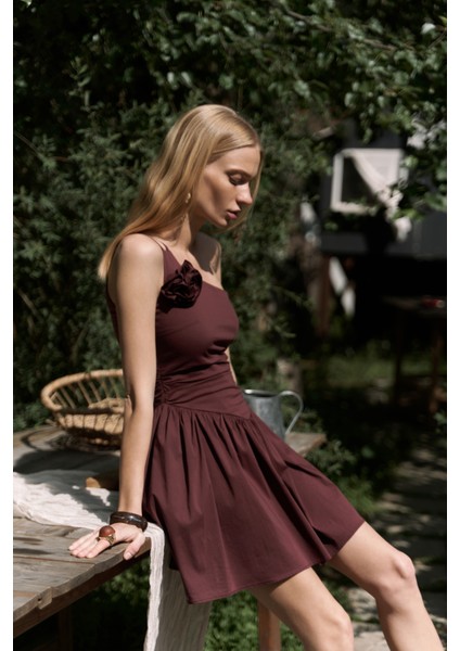 Lissa Tek Omuz Gül Detay Bordo Mini Elbise