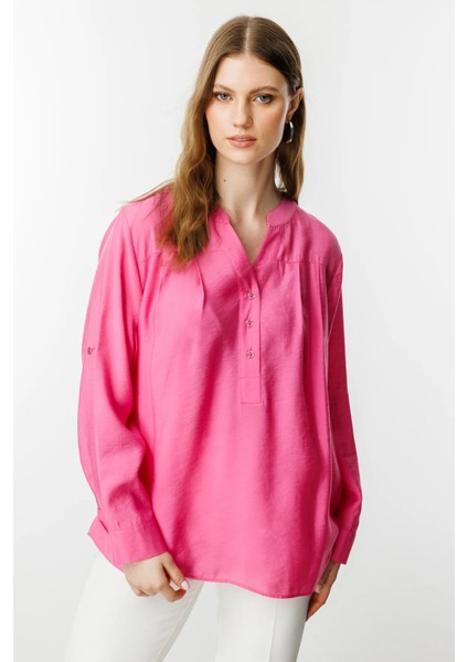 Önü Düğmeli Hakim Yaka Bluz