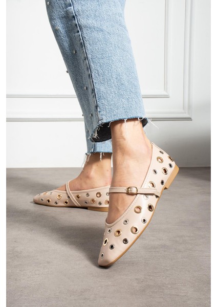 Ekster Kadın Babet Önden Bantlı Halka Pimli Taşlı Bej Deri