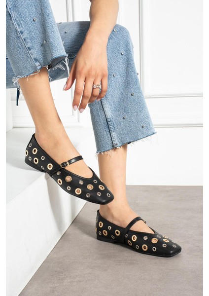 Ekster Kadın Babet Önden Bantlı Halka Pimli Taşlı Siyah Deri