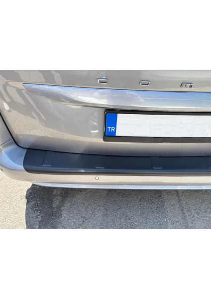 Opel Combo E Arka Tampon Üstü Eşik Abs Plastik fiyatları
