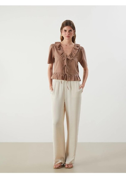 Lcw Vision V Yaka Önü Fiyonklu Fırfırlı Crop Bluz (S5) fiyatları