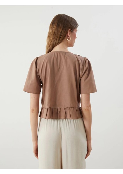 Lcw Vision V Yaka Önü Fiyonklu Fırfırlı Crop Bluz (S5) fırsatları
