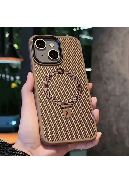 Apple iPhone 13 Uyumlu Kılıf Zebana Best Karbon Fiber Kılıf (Kablosuz Şarj Destekli) Kahverengi