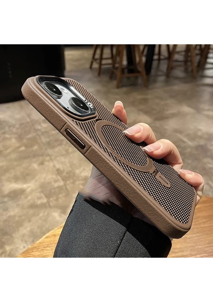 Apple iPhone 13 Uyumlu Kılıf Zebana Best Karbon Fiber Kılıf (Kablosuz Şarj Destekli) Kahverengi fiyatları