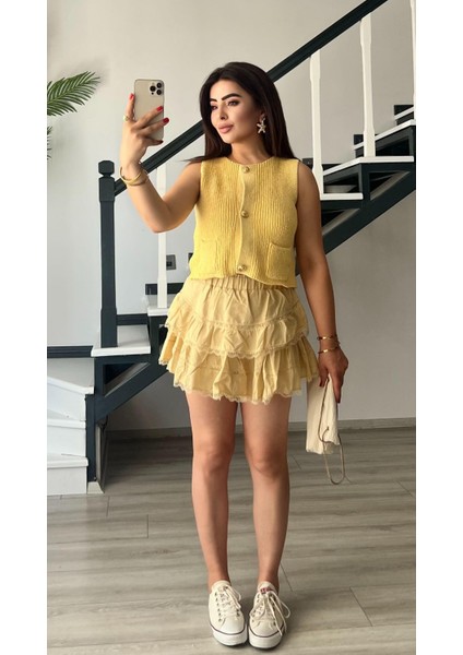 Sarı Sıfır Kol Gold Düğme Triko Yelek