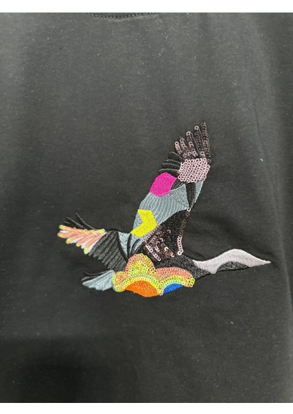 Kadın Crop T-Shirt Kuş Modeli