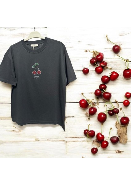Kadın T-Shirt Kiraz