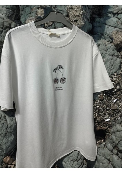 Kadın T-Shirt Kiraz fırsatları