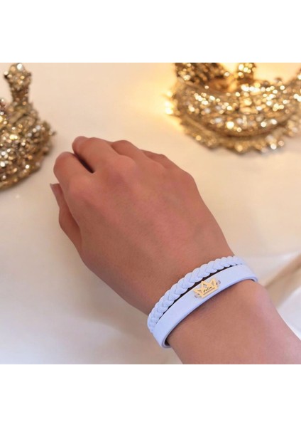 Pelin İsmine Özel Taç Figürlü 14 Ayar Altın Plakalı Doğal Beyaz Derili Hediye Bileklik-500İsim modelleri