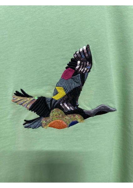 Kadın Crop T-Shirt Kuş Modeli