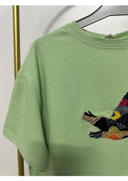 Kadın Crop T-Shirt Kuş Modeli
