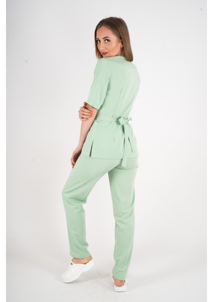 Çağla Yeşili Elegant Model Cerrahi Üniforma Belden Bağlamalı Scrubs Takım