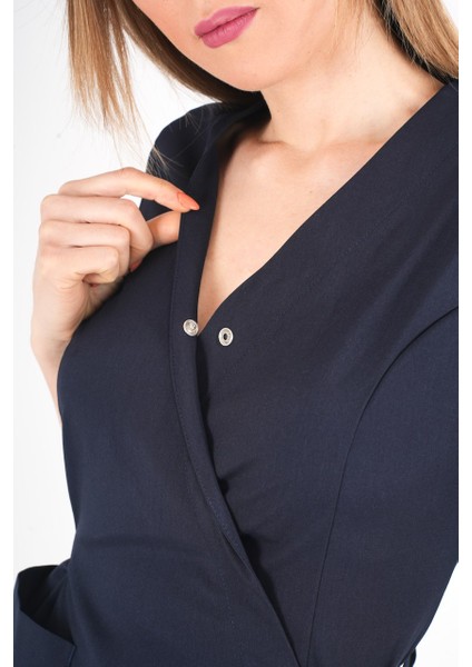 Lacivert Elegant Model Cerrahi Üniforma Belden Bağlamalı Scrubs Takım