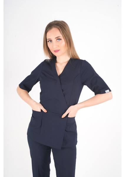 Lacivert Elegant Model Cerrahi Üniforma Belden Bağlamalı Scrubs Takım