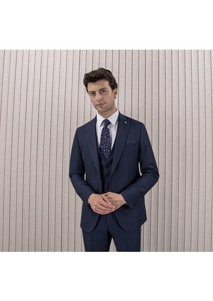 Erkek Slim Fit Sivri Yaka Yelekli Takım Elbise
