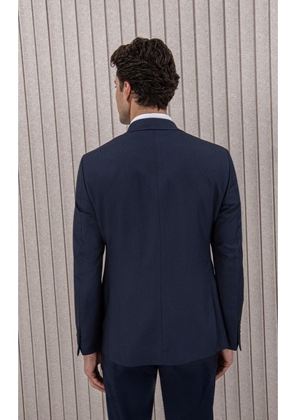 Erkek Slim Fit Sivri Yaka Yelekli Takım Elbise