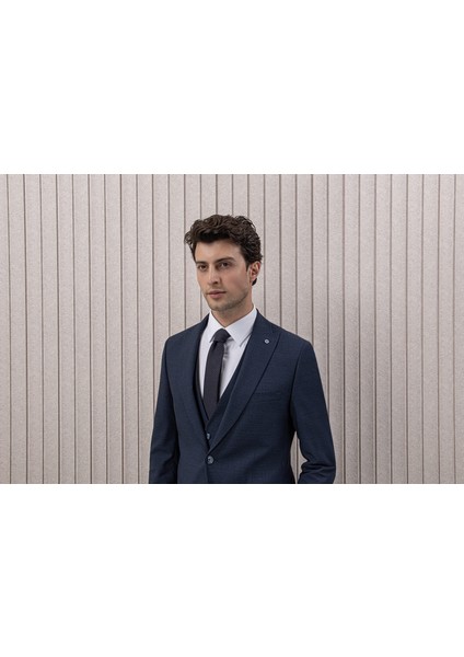 Erkek Likralı Slim Fit Sivri Yaka Yelekli Takım Elbise