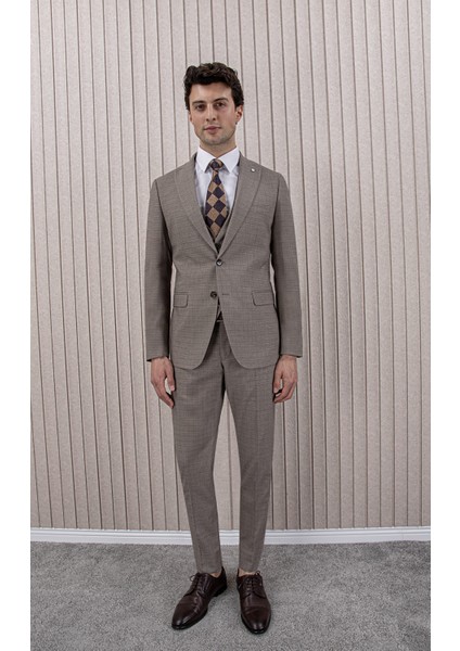 Erkek Likralı Slim Fit Sivri Yaka Yelekli Takım Elbise