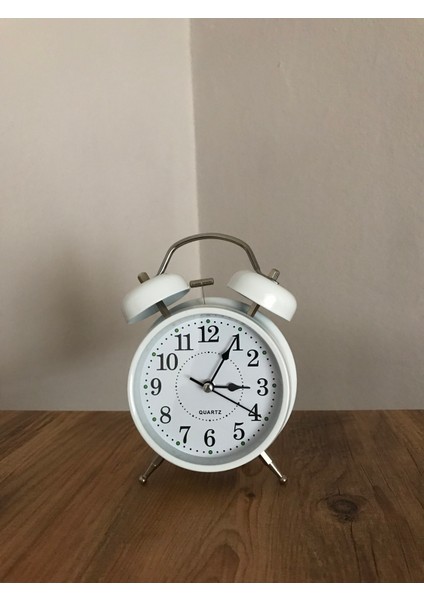 Nostaljik Görünümlü Alarm Kurmalı Metal Çalar Saat