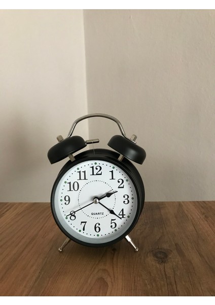 Nostaljik Görünümlü Alarm Kurmalı Metal Çalar Saat