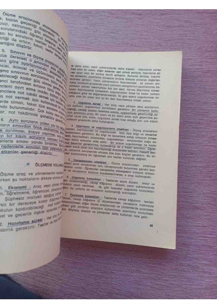 Eğitimde Ölçme ve Değerlendirme METOTLARI 1992 Basimi 294 Sayfa Kitabta Tükenmez Kalemle Alti Cizili Yerler Vardir Harici Temiz Durumdadir