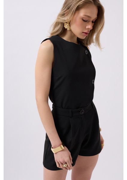 Pileli Yüksek Bel Siyah Şort modelleri