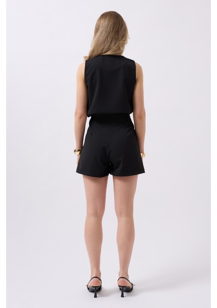 Pileli Yüksek Bel Siyah Şort indirimleri
