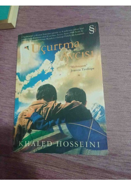 Uçurtma Avcısı - Roman Boy 375 Sayfa 2008 Basimi Khaled Hosseini 2,el Sadece Fotoğrafda Gorulen Ilk Bos Sayfada Kosede Yirtik Var Onun Disinda Temiz Kondisyonda